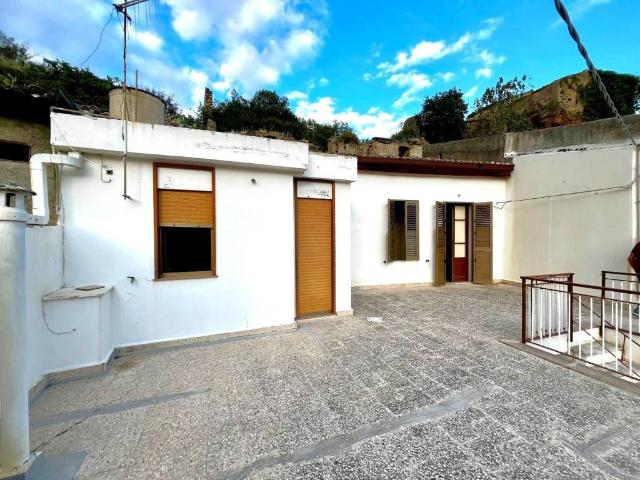 Villa Indipendente in vendita a Roccalumera, Sicilia