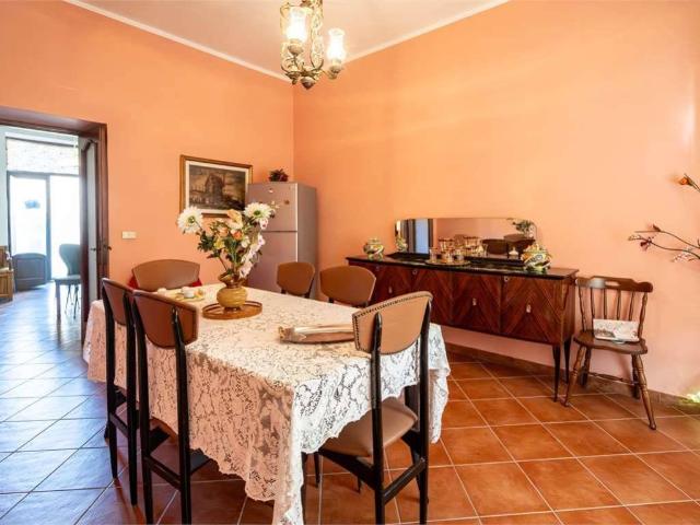 Villa Indipendente in vendita a Roccamonfina, Campania