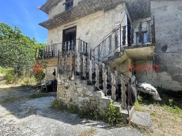 Villa Indipendente in vendita a Roccamonfina, Campania