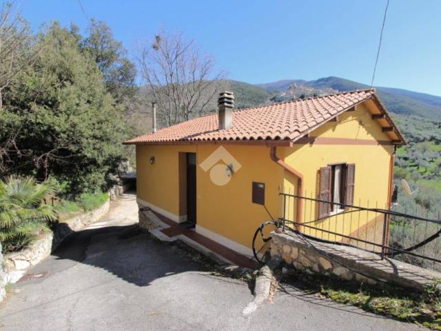 Villa Indipendente in vendita a Roccantica, Lazio
