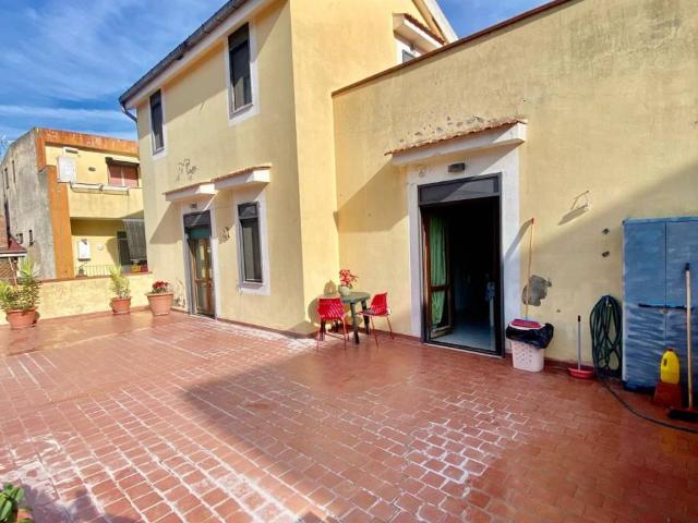 Villa Indipendente in vendita a Roccapiemonte, Campania