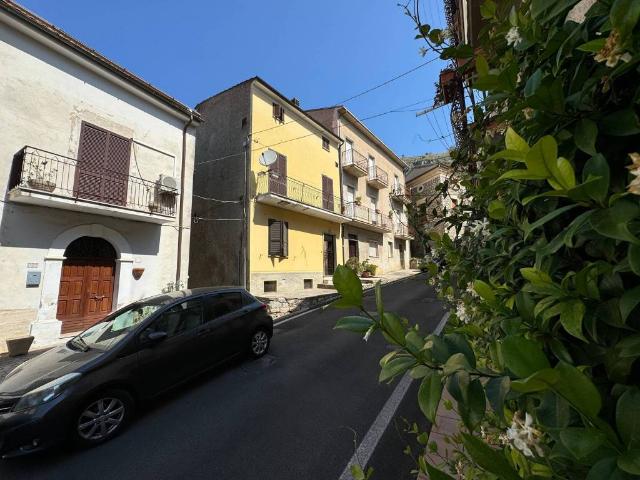 Villa Indipendente in vendita a Roccasecca, Lazio