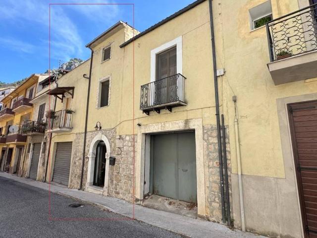 Villa Indipendente in vendita a Roccasecca, Lazio