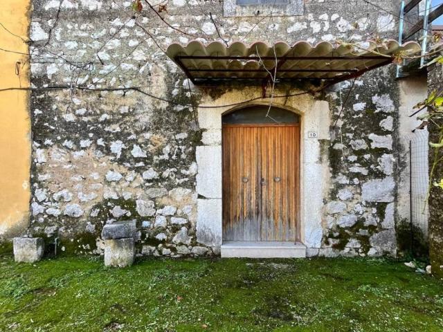 Villa Indipendente in vendita a Roccasecca, Lazio