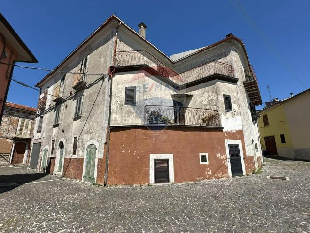 Villa Indipendente in vendita a Roccasicura, Molise