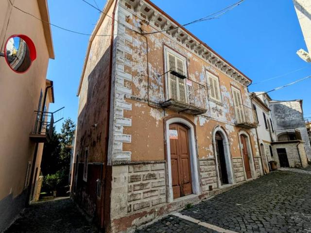 Villa Indipendente in vendita a Roccasicura, Molise