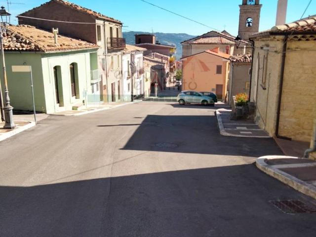 Villa Indipendente in vendita a Roccaspinalveti, Abruzzo