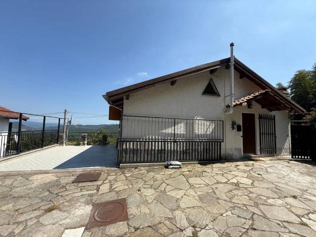 Villa Indipendente in vendita a Roccavignale