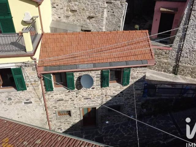 Villa Indipendente in vendita a Campo del Vescovo, Rocchetta di Vara