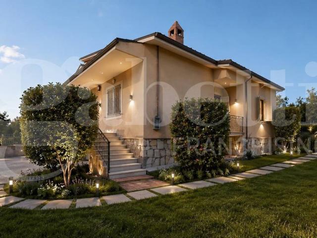 Villa Indipendente in vendita a Rocchetta E Croce, Campania