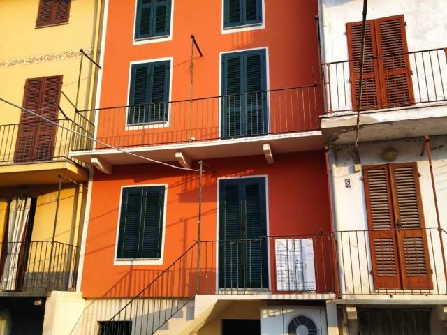 Villa Indipendente in vendita a Piemonte, Asti
