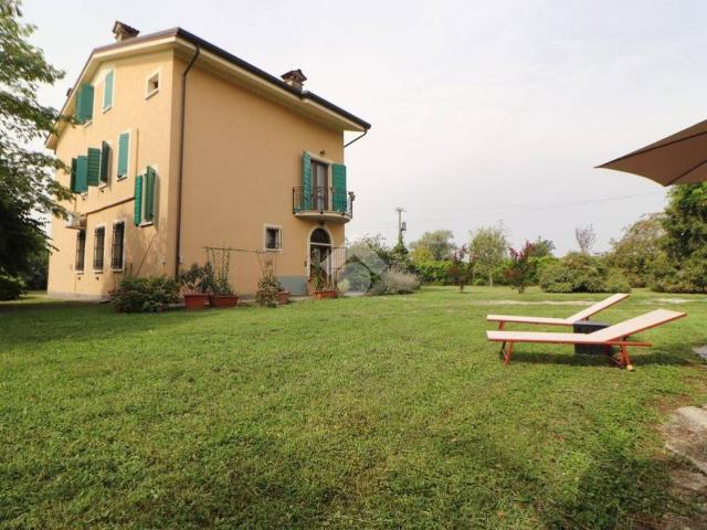 Villa Indipendente in vendita a Rodigo, Mantova