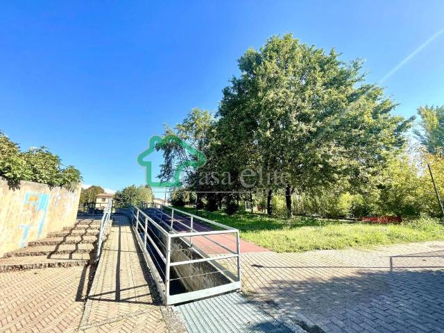 Villa Indipendente in vendita a Rodigo, Lombardia