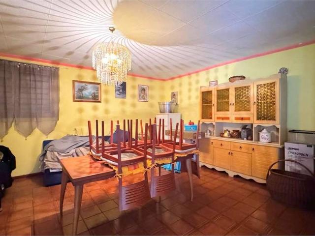 Villa Indipendente in vendita a Rondinera, Rogno