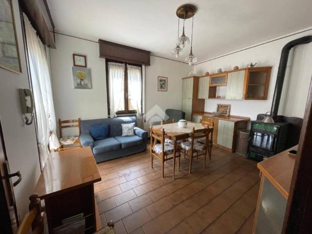 Villa Indipendente in vendita a Rogno, Lombardia