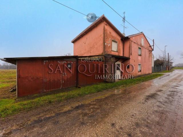 Villa Indipendente in vendita a Pianura Reggiana, Re
