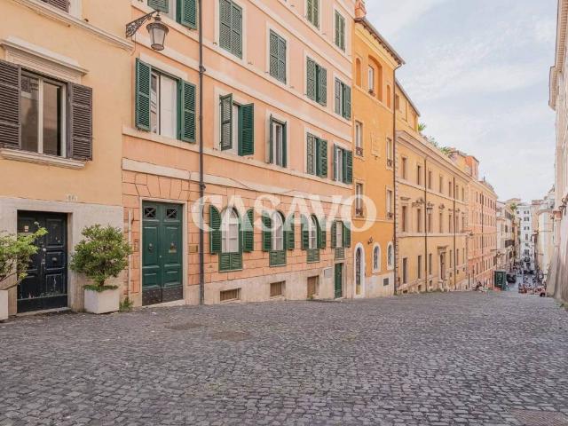 Appartamento in vendita a Trevi, Roma