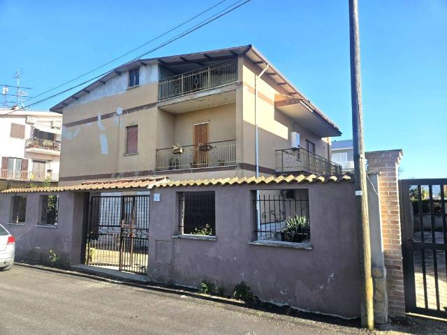 Villa Indipendente in vendita a Municipio Roma VI, Roma Capitale