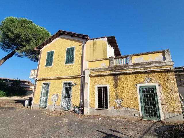 Villa Indipendente in vendita a Municipio Roma VI, Roma Capitale