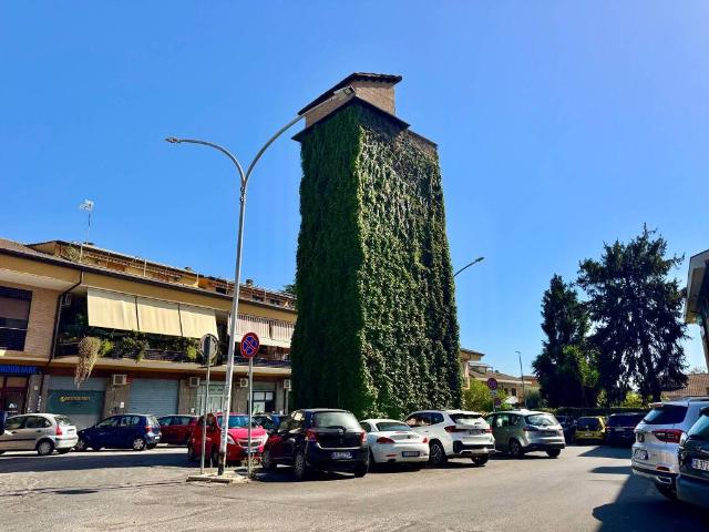 Villa Indipendente in vendita a Tre Pini, Roma
