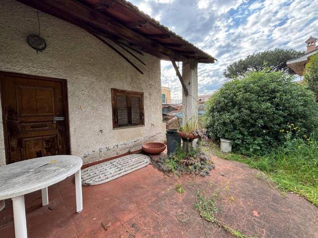 Villa Indipendente in vendita a Ponte Linari, Roma Capitale