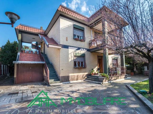 Villa Indipendente in vendita a Finocchio, Roma Capitale