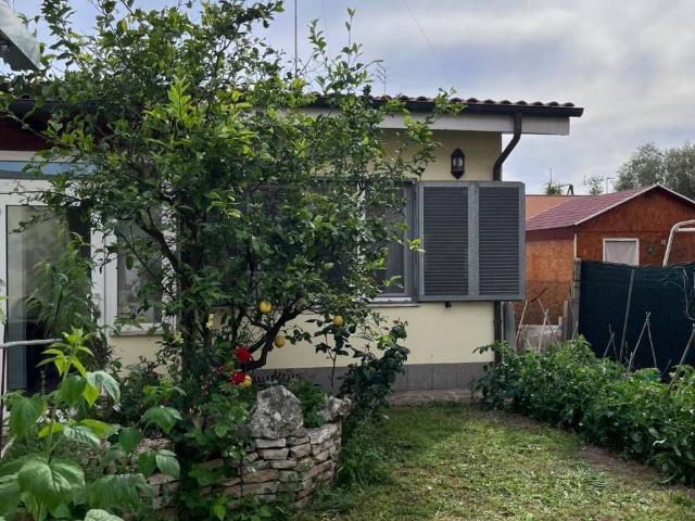 Villa Indipendente in vendita a Stagni di Ostia, Roma Capitale
