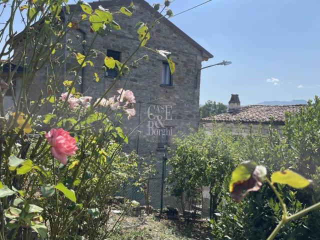 Villa Indipendente in vendita a Romagnese, Lombardia