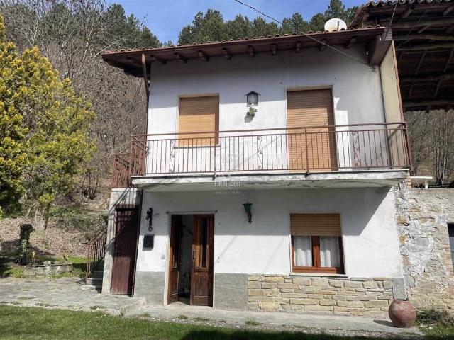 Villa Indipendente in vendita a Romagnese, Lombardia