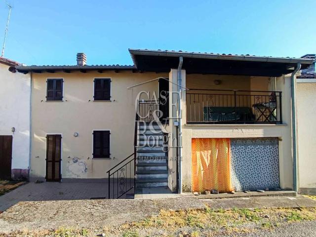 Villa Indipendente in vendita a Romagnese, Lombardia