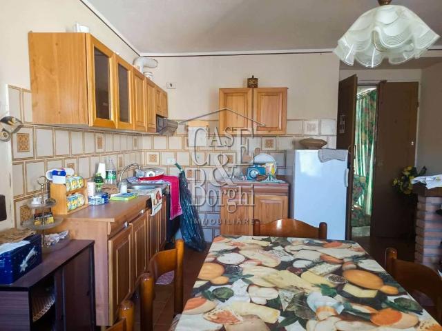 Villa Indipendente in vendita a Romagnese, Lombardia