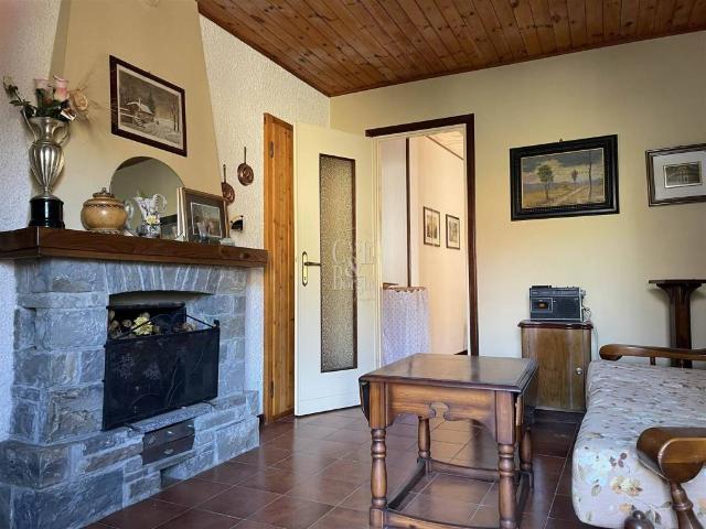 Villa Indipendente in vendita a Romagnese, Lombardia