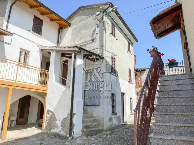 Villa Indipendente in vendita a Romagnese, Lombardia