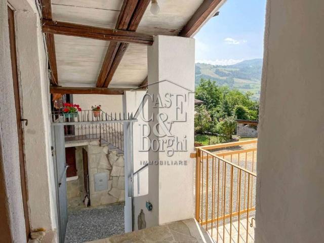 Villa Indipendente in vendita a Romagnese, Lombardia