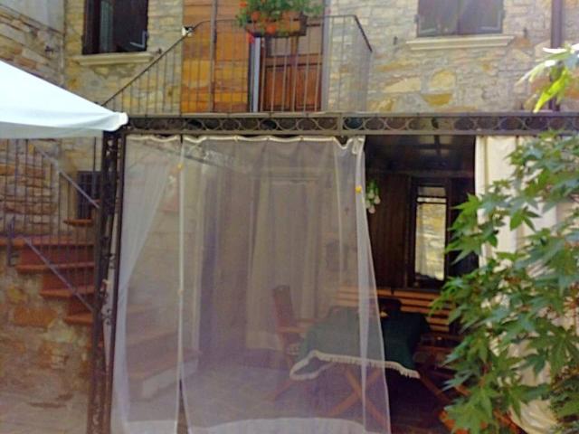 Villa Indipendente in vendita a Romagnese, Lombardia