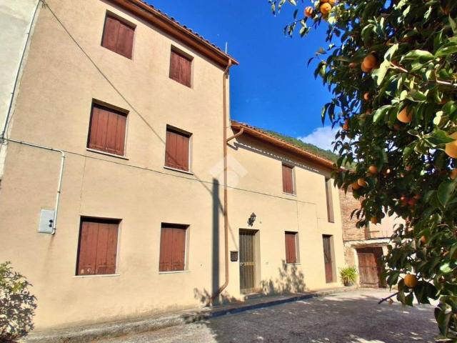Villa Indipendente in vendita a Romano D'ezzelino, Veneto