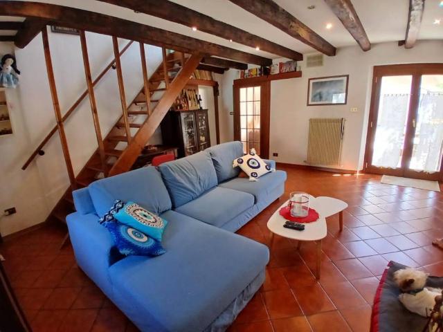 Villa Indipendente in vendita a Romans D'isonzo, Friuli-Venezia Giulia