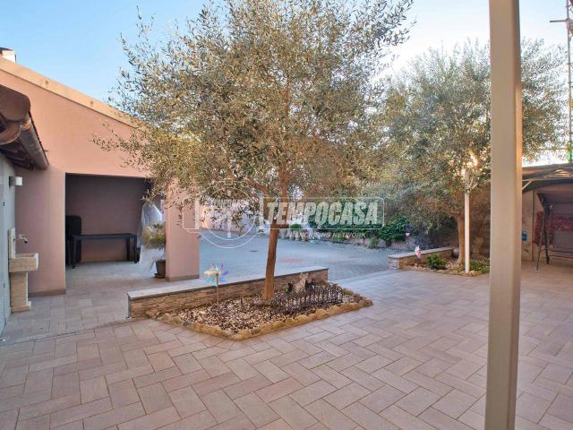 Villa Indipendente in vendita a Piemonte, Novara