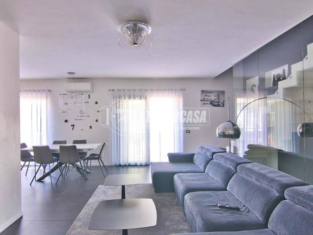 Villa Indipendente in vendita a Piemonte, Novara