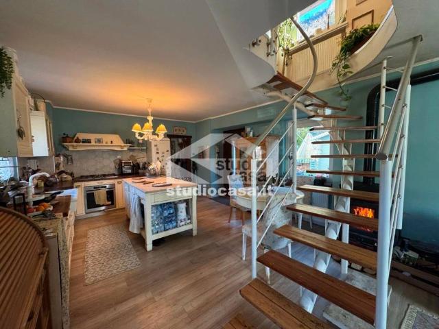 Villa Indipendente in vendita a Comunità Valsugana e Tesino, Roncegno