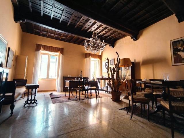 Villa Indipendente in vendita a Ronciglione, Lazio