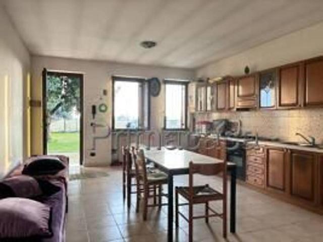 Villa Indipendente in vendita a Ronco All'adige, Veneto