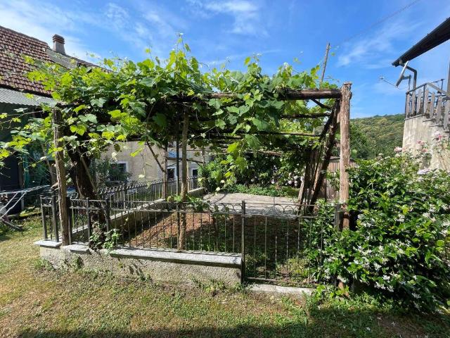 Villa Indipendente in vendita a Ronco Scrivia, Liguria