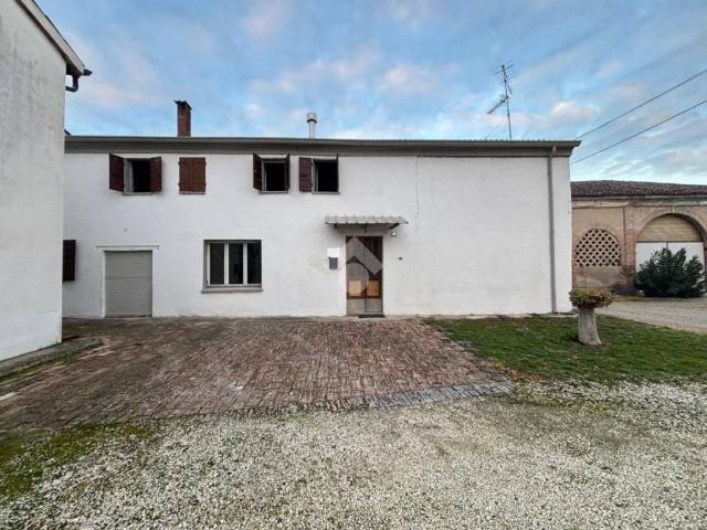 Villa Indipendente in vendita a Roncoferraro, Lombardia