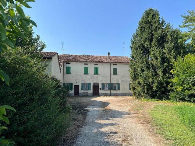 Villa Indipendente in vendita a Roncoferraro, Lombardia