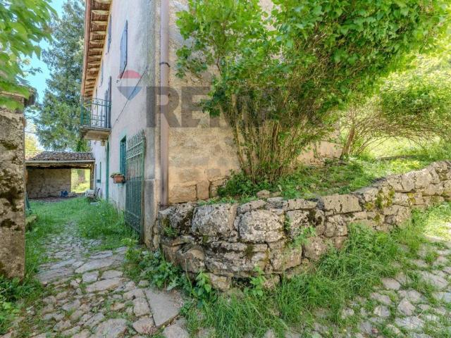 Villa Indipendente in vendita a Portola, Roncola