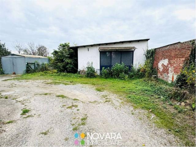 Villa Indipendente in vendita a Piemonte, Vercelli