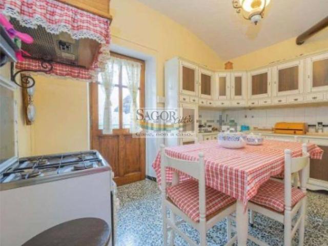 Villa Indipendente in vendita a Fucine, Rorà