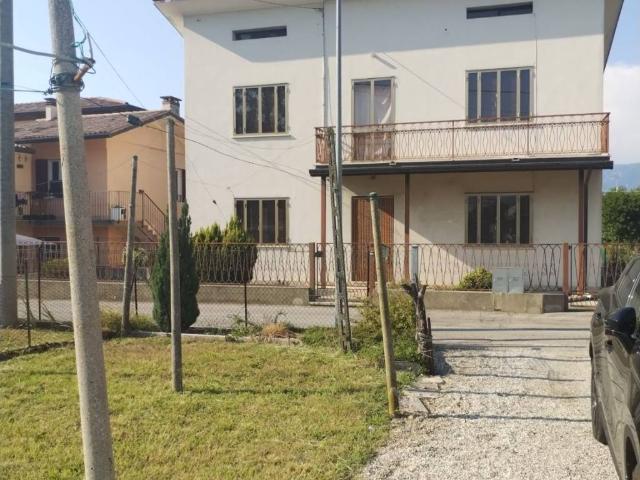 Villa Indipendente in vendita a Rosà, Veneto