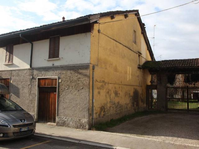 Villa Indipendente in vendita a Unione dei Comuni I Fontanili, Rosate